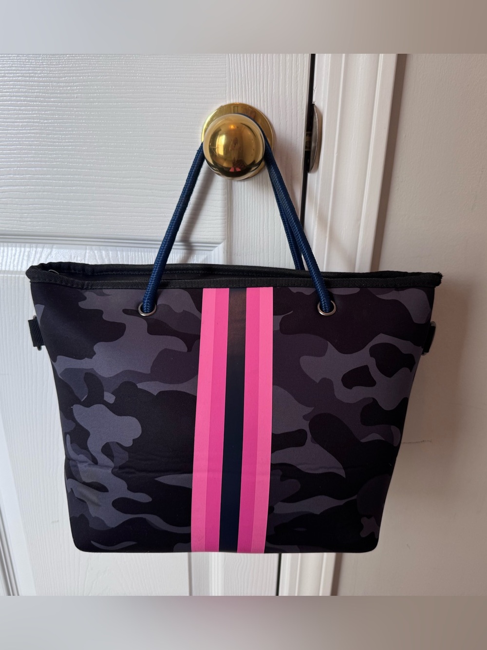 HAUTE SHORE Neoprene Camo Tote with Pink Stripe and Navy Handles